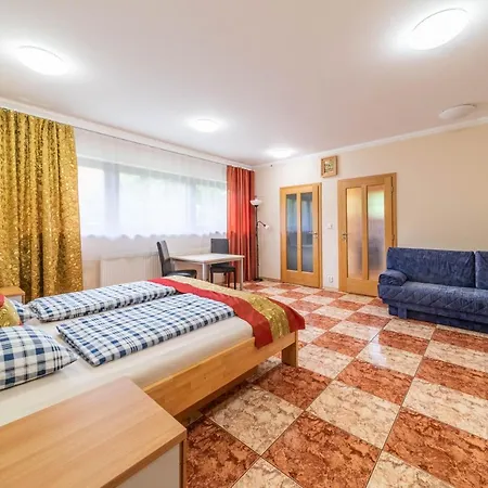 Apartman Blizko Centra Prahy Prague Exterior photo