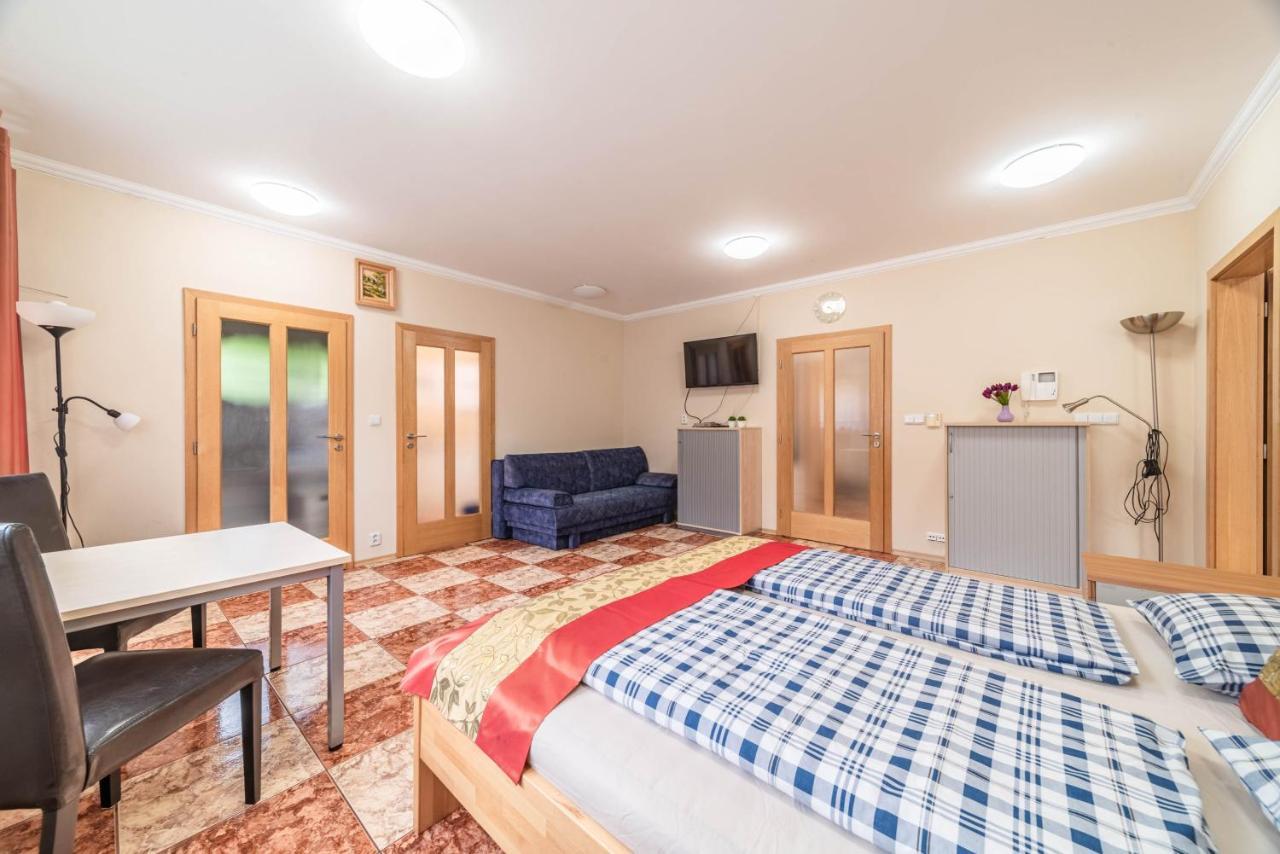 Apartment Blizko Centra Prahy *